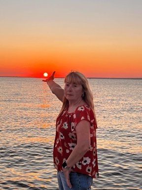 Deirdre-Donohue-Yevoli-Catching-the-last-rays-of-the-sun