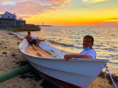 Sitting-in-the-boat-on-the-Bay-475×356